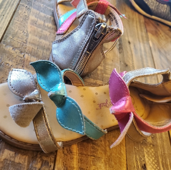 Sandle bundle - Picture 3 of 5